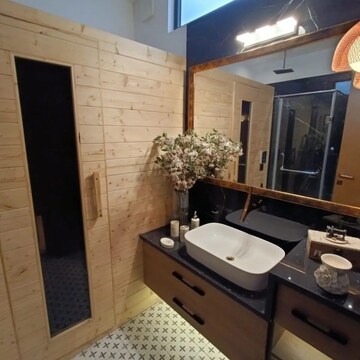 Attached Bathroom in 3 BHK Apartment at Ambience Creacions, Sector 22 – for Rent