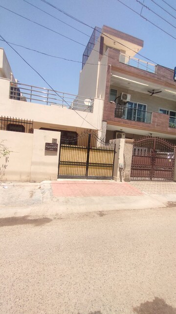  Plot For Sale in Sector 4