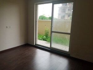 Room in 2.5 BHK Apartment at Indiabulls Centrum Park, Sector 103 – for Sale