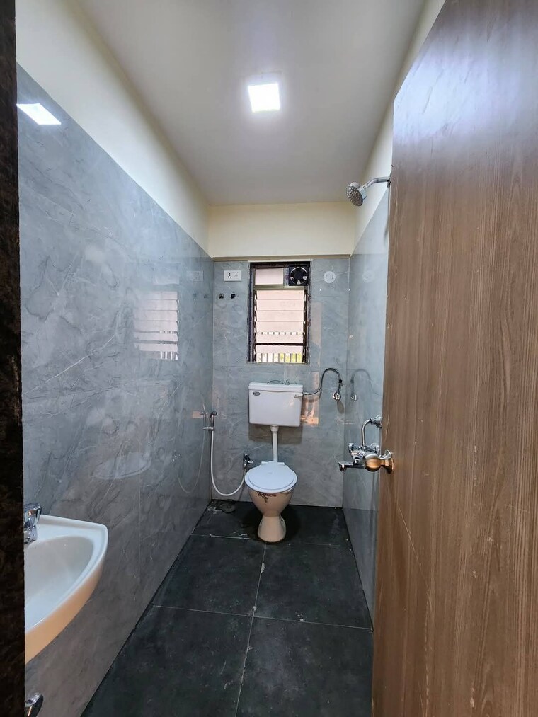 Bathroom, sai-dream-vrindavan-garden 2 Bedroom 749 Sq.Ft. Apartment In Zanzroli Palghar 8543375