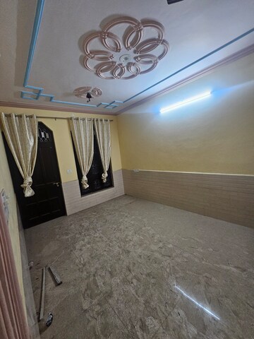Balcony in 2 BHK Builder Floor at Sector 9 – for Rent