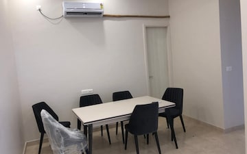 2 BHK Apartment For Rent in Lodha Amara, Kolshet Road