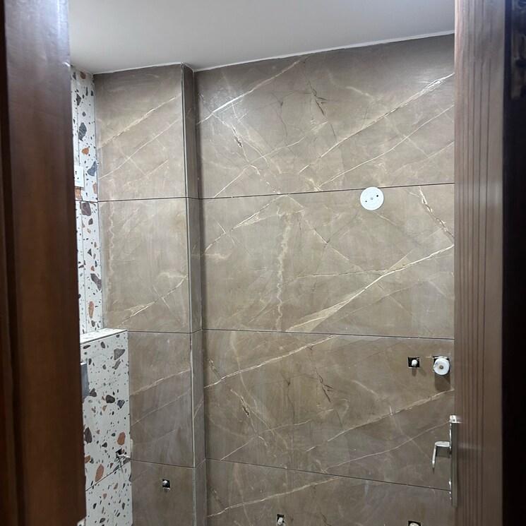 Bathroom, kalkaji 2 Bedroom 900 Sq.Ft. Builder Floor In Kalkaji Delhi 8543467