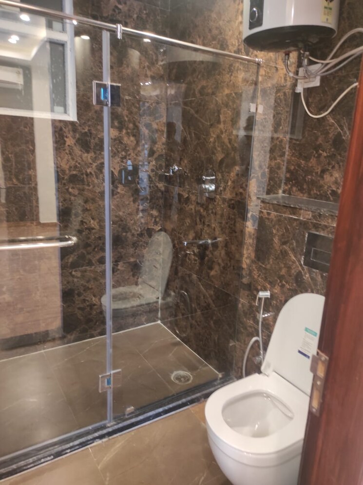 Bathroom, raja park 3 Bedroom 1559 Sq.Ft. Apartment In Raja Park Jaipur 8543908