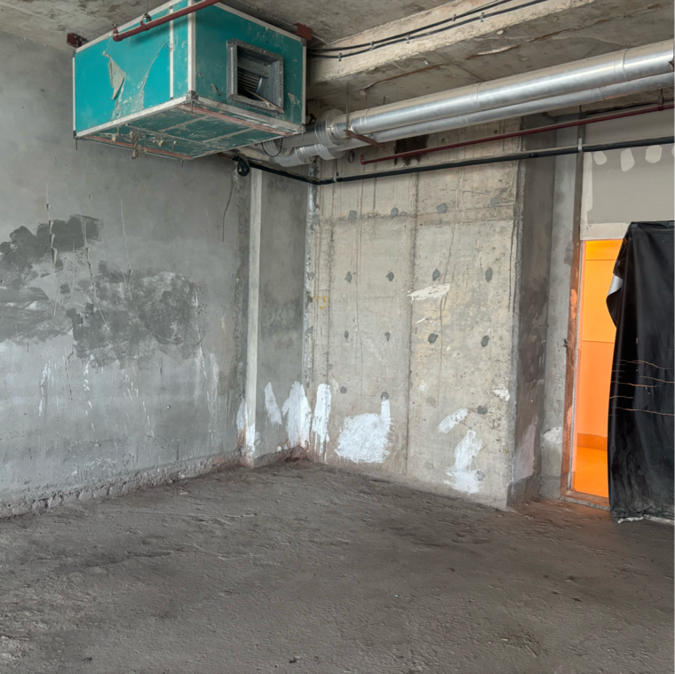 Team Area, emaar-the-palm-square Commercial Shop 1110 Sq.Ft. In Sector 66 Gurgaon 8543576