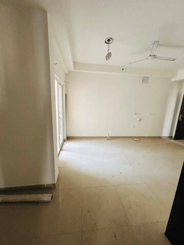 3 BHK Apartment For Rent in Ajnara Le Garden, Sector 16b Greater Noida