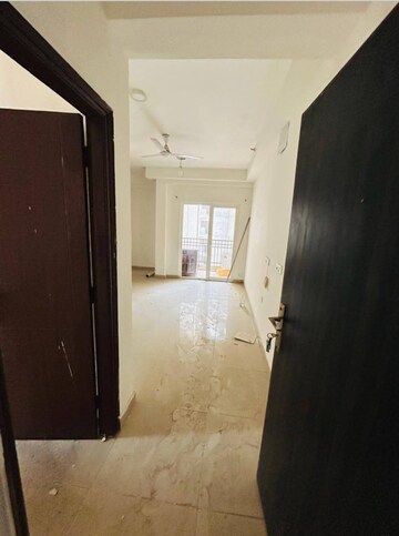 Building Lobby in 3 BHK Apartment at Ajnara Le Garden, Sector 16b Greater Noida – for Rent