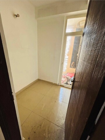 Bathroom in 3 BHK Apartment at Ajnara Le Garden, Sector 16b Greater Noida – for Rent