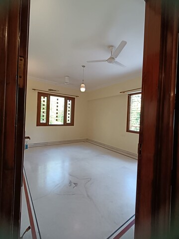 Room in 3 BHK Apartment at Sector 102 – for Sale
