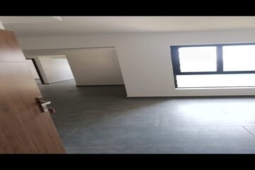 Room in 3 BHK Apartment at Kadavanthra – for Sale