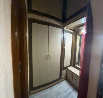 Room in 2 BHK Independent House at Sector 4 – for Rent