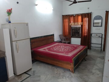 1.5 BHK Independent House For Rent in Sector 11