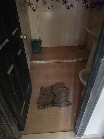 Bathroom in 2.5 BHK Apartment at Prateek Laurel, Sector 120 – for Sale