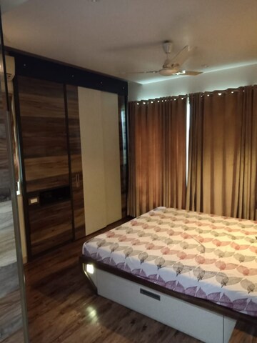 Bedroom in 2.5 BHK Apartment at Neelkanth Greens, Manpada – for Rent