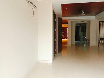 Room in 3 BHK Builder Floor at Sector 9 – for Sale