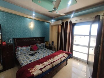 Bedroom in 3 BHK Builder Floor at Sector 9 – for Sale