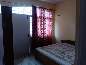 Bedroom in 3 BHK Apartment at Sector 59 – for Rent