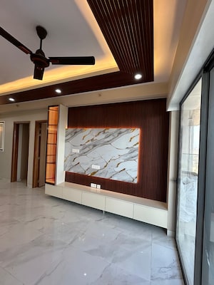 Room in 4 BHK Apartment at Emaar Palm Terraces Select, Sector 66 – for Sale