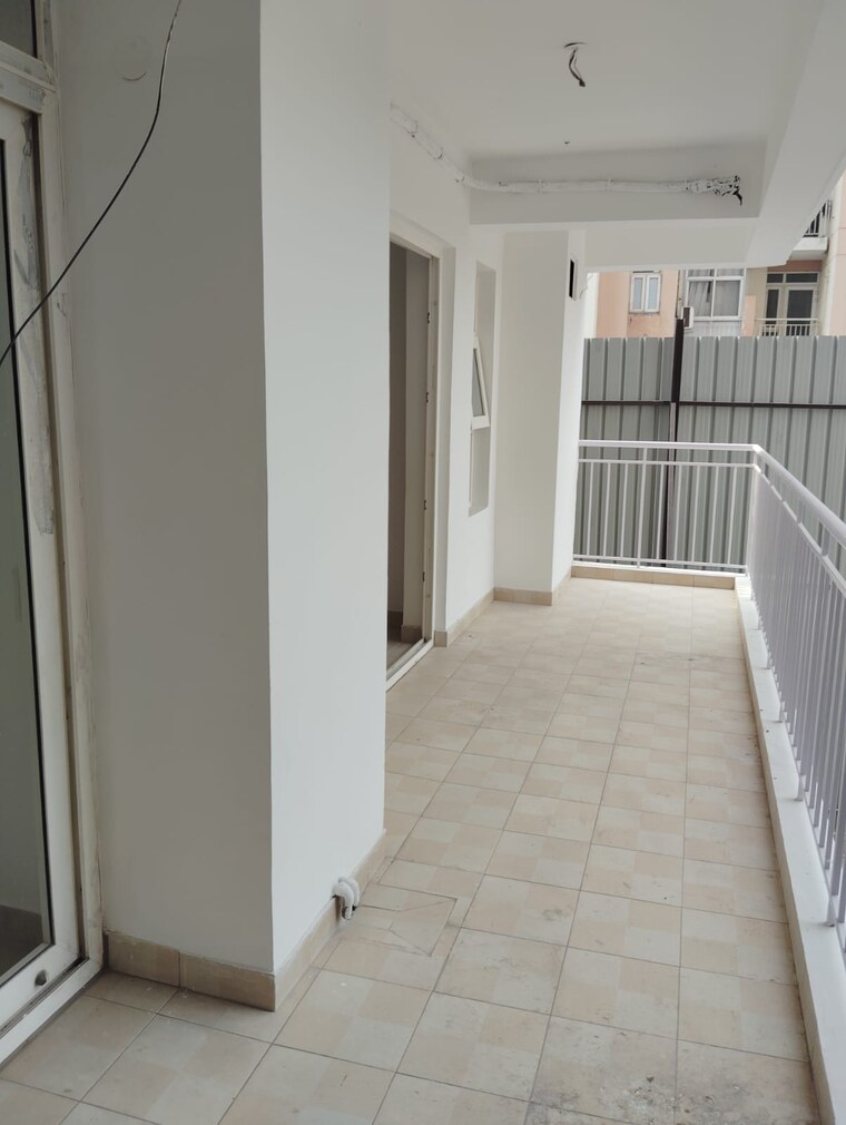 Balcony, sector 77 3.5 Bedroom 1702 Sq.Ft. Apartment In Sector 77 Faridabad 8544649