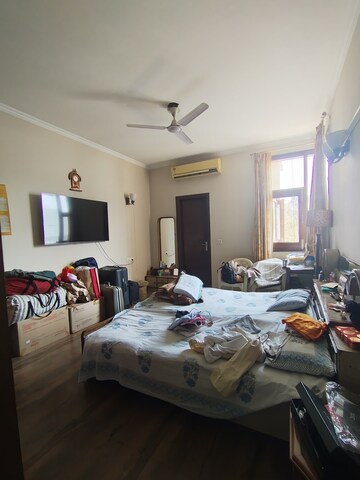 Bedroom in 3 BHK Builder Floor at Panchsheel Enclave – for Rent