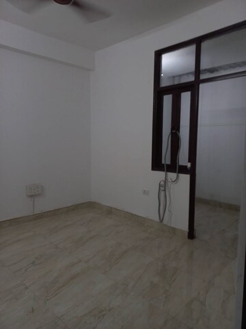 Room in 2 BHK Builder Floor at Saket – for Rent