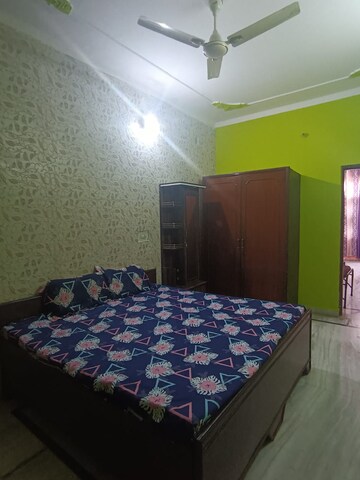 Bedroom in 2 BHK Builder Floor at Sector 46 – for Rent