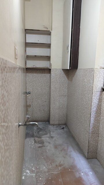 Bathroom in 4 BHK Builder Floor at Jubilee Hills – for Rent