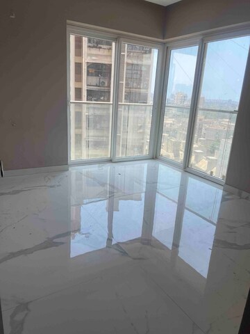 Room in 2 BHK Apartment at Godrej Urban Park, Chandivali – for Rent