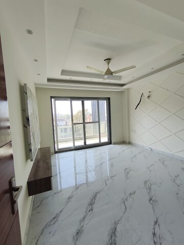 Balcony in 3 BHK Builder Floor at Sector 10 – for Sale