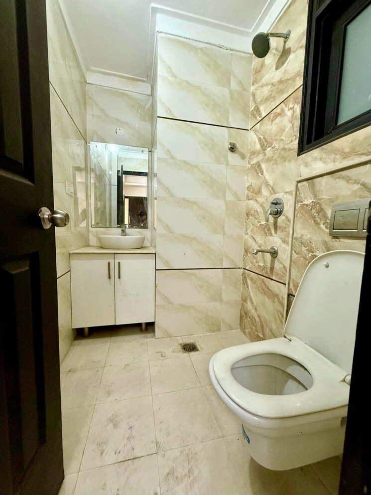 Bathroom, golden-sand-apartments 3 Bedroom 1650 Sq.Ft. Apartment In Dhakoli Zirakpur 8545399