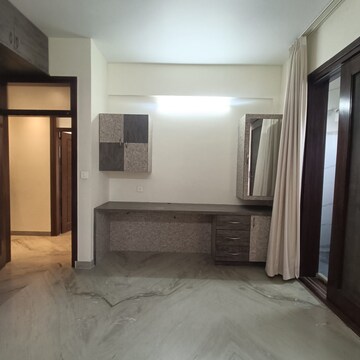 Room in 3 BHK Builder Floor at Harlur – for Rent