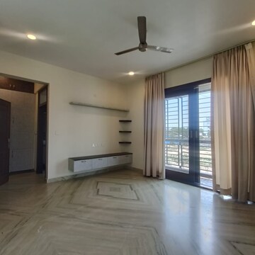 Room in 3 BHK Builder Floor at Harlur – for Rent