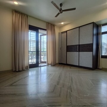 Room in 3 BHK Builder Floor at Harlur – for Rent