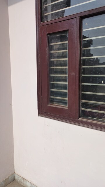 Room in 3 BHK Apartment at Amolik Sankalp, Sector 85 – for Rent