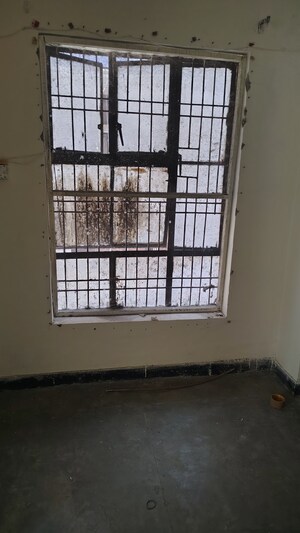 Room in 1 BHK Apartment at Shiv Ganga Apartments Vasundhara, Vasundhara Sector 4 – for Sale