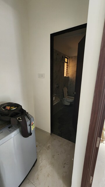 Bathroom in 1 BHK Apartment at Ghatkopar East – for Rent