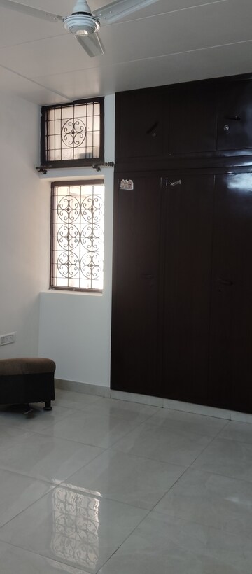 Room in 2 BHK Builder Floor at RWA Apartments Sector 47, Sector 47 – for Rent