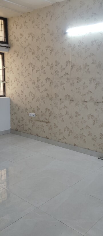 Room in 2 BHK Builder Floor at RWA Apartments Sector 47, Sector 47 – for Rent