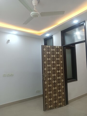 Room in 1 BHK Builder Floor at Govindpuri – for Sale