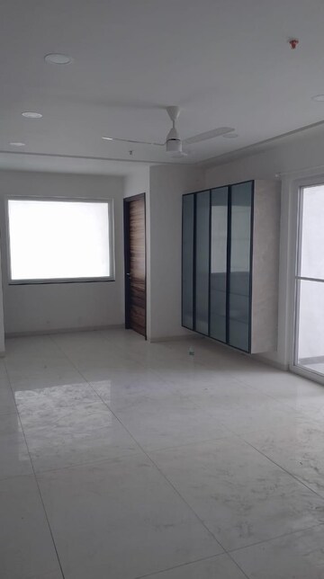 Room in 3 BHK Apartment at Jayabheri The Summit, Narsingi – for Rent