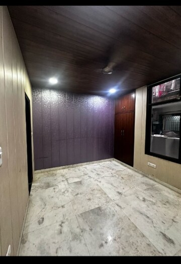 Room in 2 BHK Builder Floor at Saket – for Rent