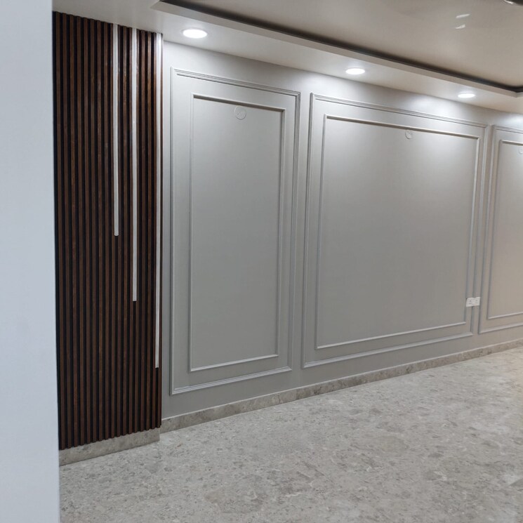 Room, vikas puri 3.5 Bedroom 200 Sq.Yd. Builder Floor In Vikas Puri Delhi 8545865