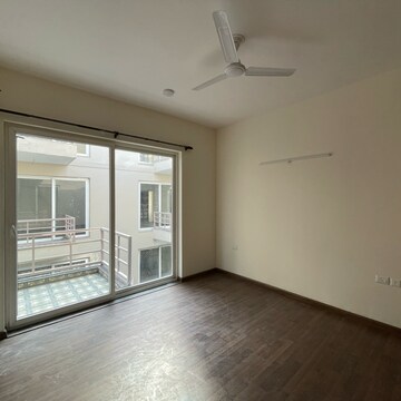 Room in 3 BHK Builder Floor at BPTP Amstoria, Sector 102 – for Rent