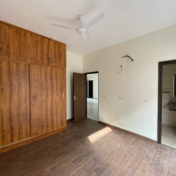 3 BHK Builder Floor For Rent in BPTP Amstoria, Sector 102