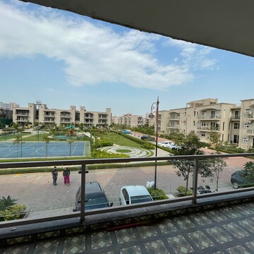 Balcony in 3 BHK Builder Floor at BPTP Amstoria, Sector 102 – for Rent