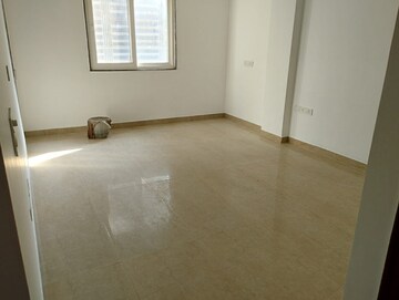 Room in 3 BHK Builder Floor at Arcade 48, Sector 48 – for Rent