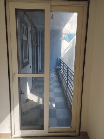 Staircase in 3 BHK Builder Floor at Arcade 48, Sector 48 – for Rent