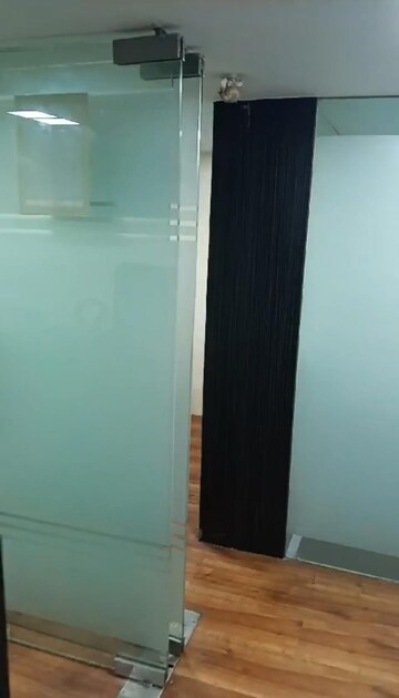 Room in  Office Space at Laxmi Plaza Andheri, Andheri West – for Rent