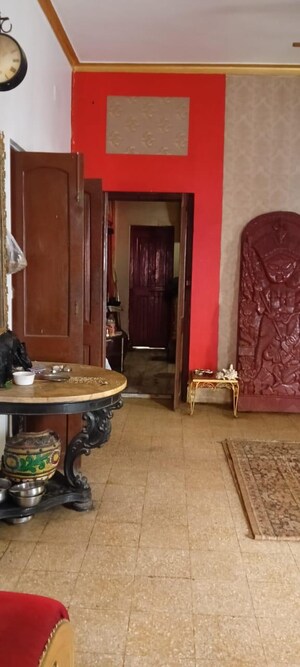 Furnished Amenities in  Showroom at Ballygunge – for Sale