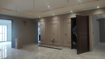 Building Lobby in 4 BHK Builder Floor at Sector 15 – for Sale